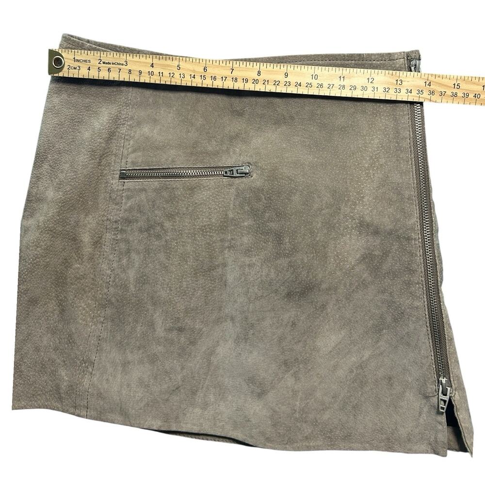 Blank NYC Sz 25 Midnight Tocker Suede Leather Mini Skirt Tan Side Zip Pocket - Picture 8 of 12